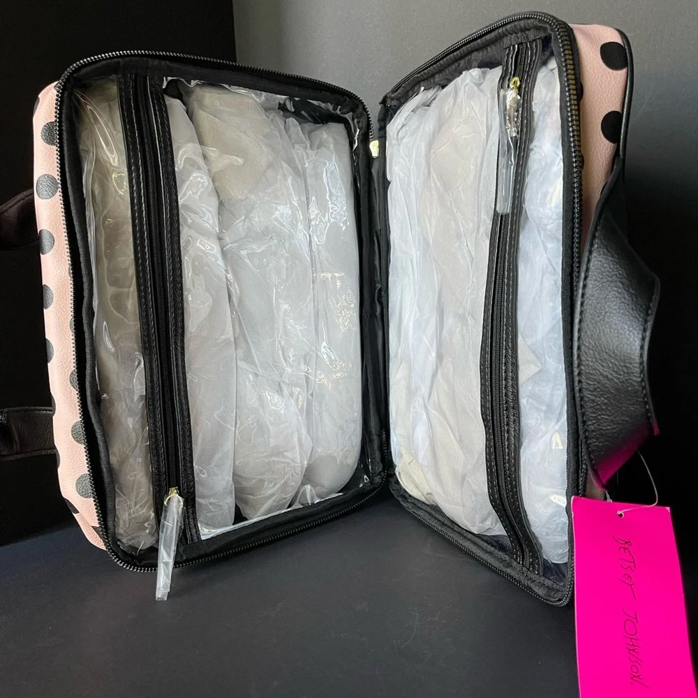 Betsey Johnson pink and black polka dot cosmetic weekender 🩷🖤 - Picture 4 of 4